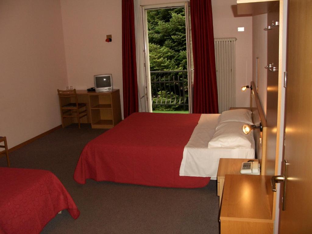 Hotel Bellaria Levico Terme Chambre photo