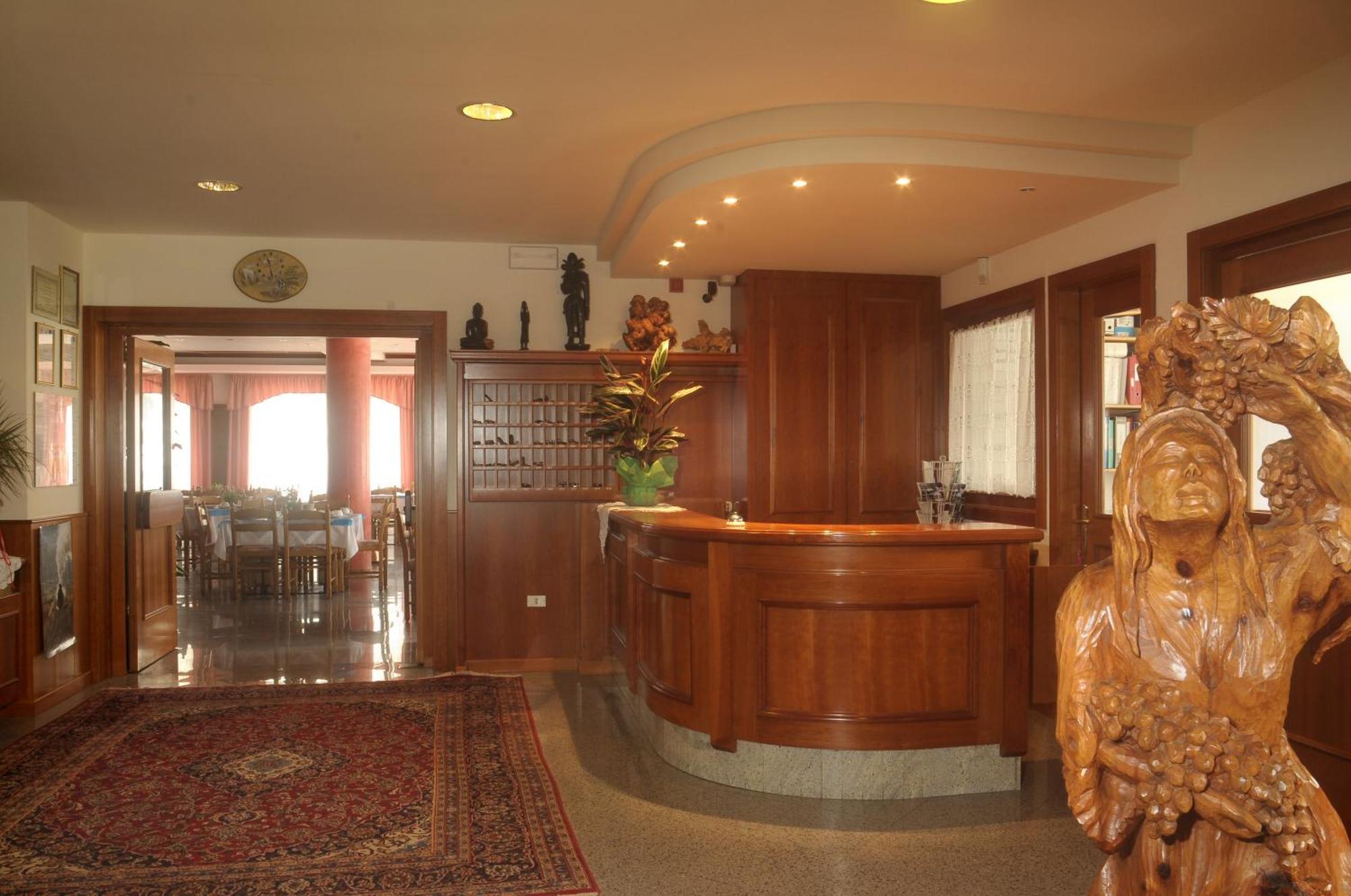 Hotel Bellaria Levico Terme Extérieur photo