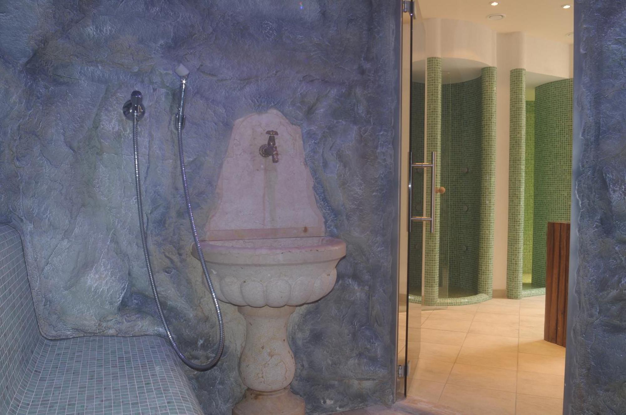 Hotel Bellaria Levico Terme Extérieur photo