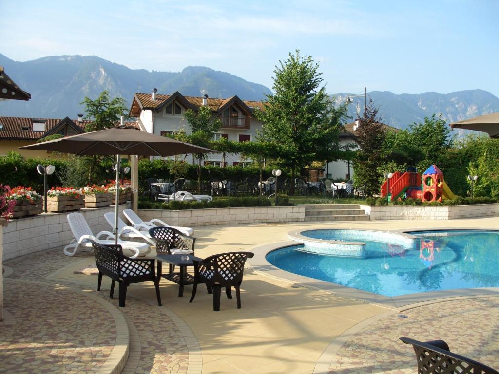 Hotel Bellaria Levico Terme Extérieur photo