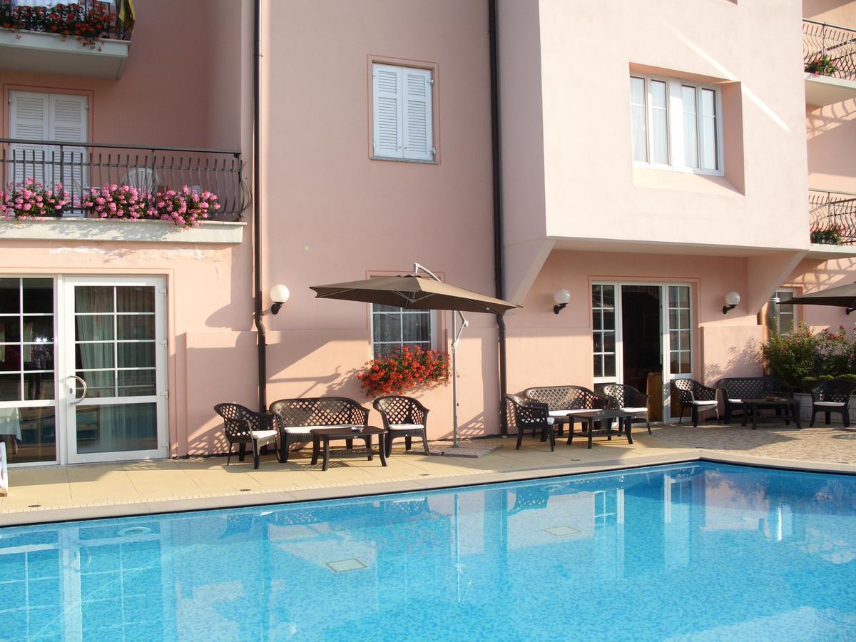 Hotel Bellaria Levico Terme Extérieur photo
