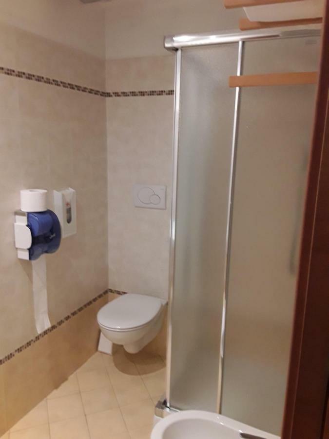 Hotel Bellaria Levico Terme Extérieur photo