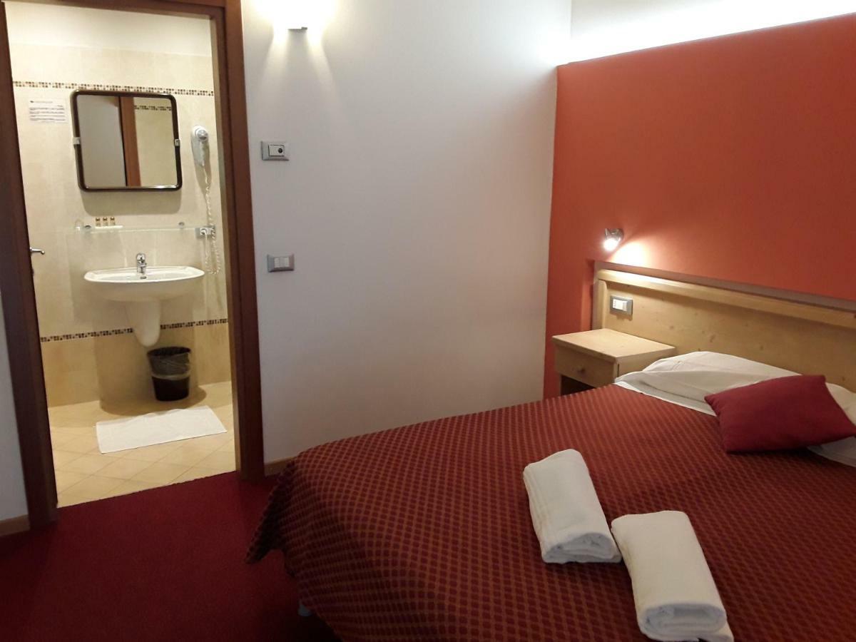 Hotel Bellaria Levico Terme Extérieur photo